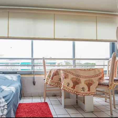 Charming Studio With Veranda Near The Beach La Grande-Motte
