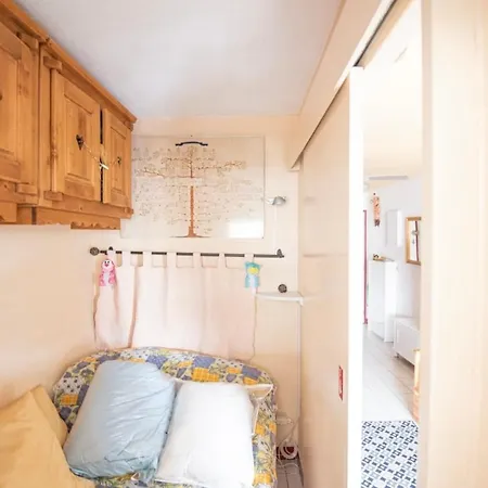 Apartman Charming Studio With Veranda Near The Beach *